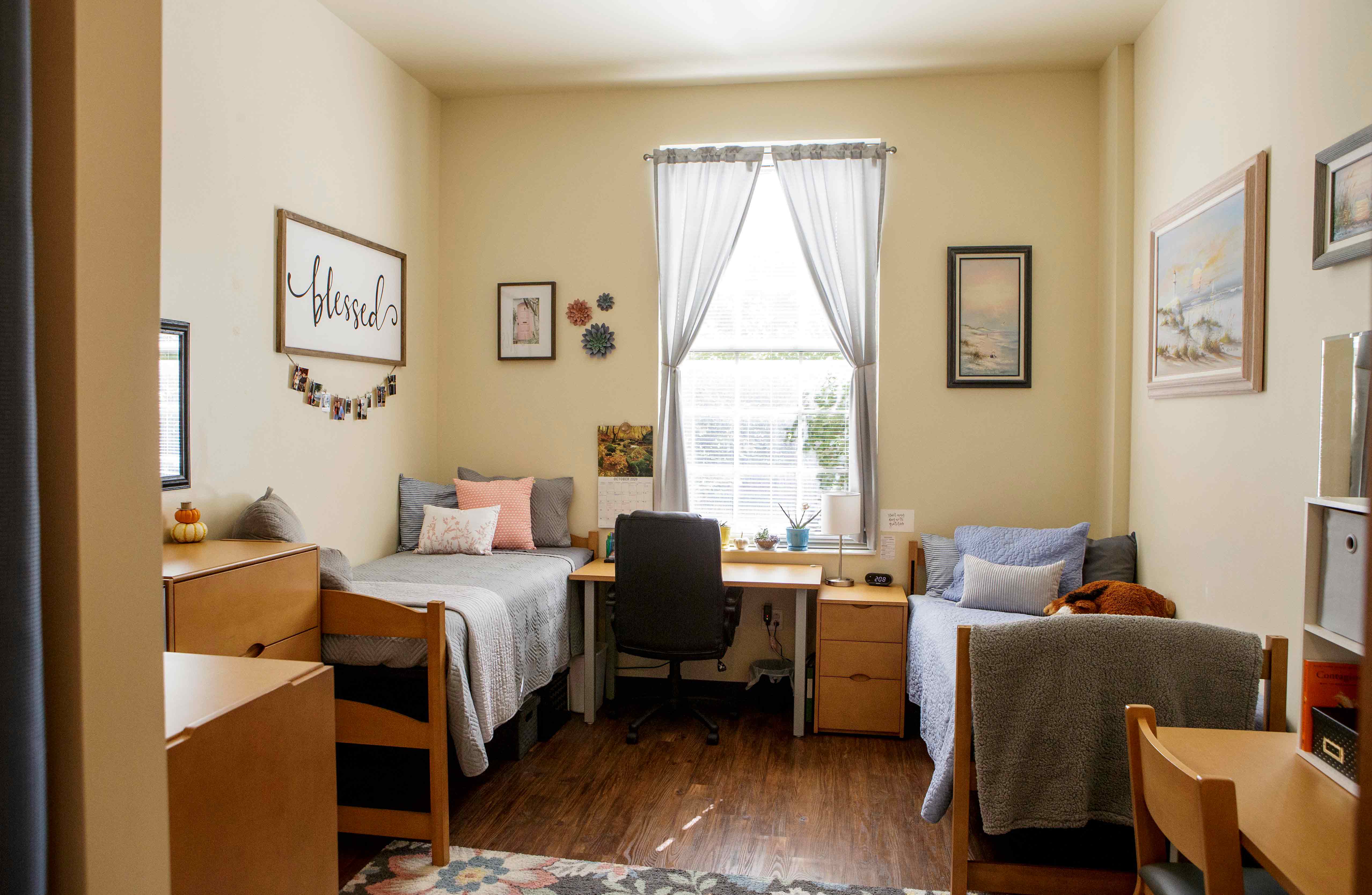 West Commons bedroom